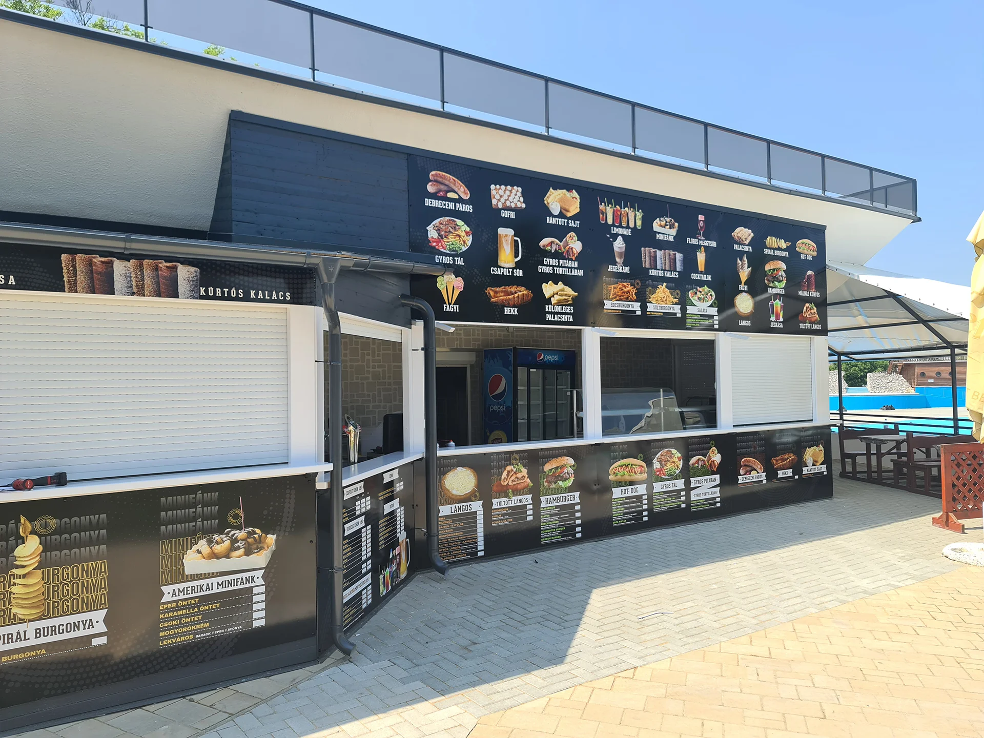 kültéri_dibond tábla dekoráció_nyomtatott uv laminálóval